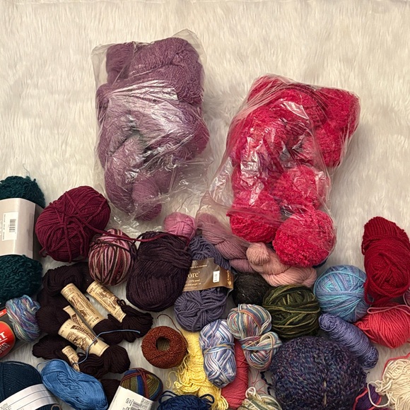 Colorful Yarn Collection - Picture 5 of 7